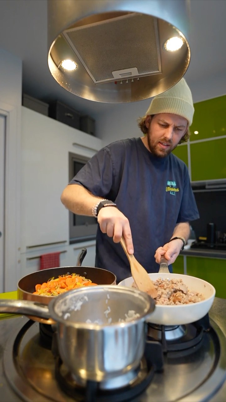 Instagram post by @pierrecroce for Quitoque. Caption reads: Oui j’ai du regarder une vidéo tuto de comment....