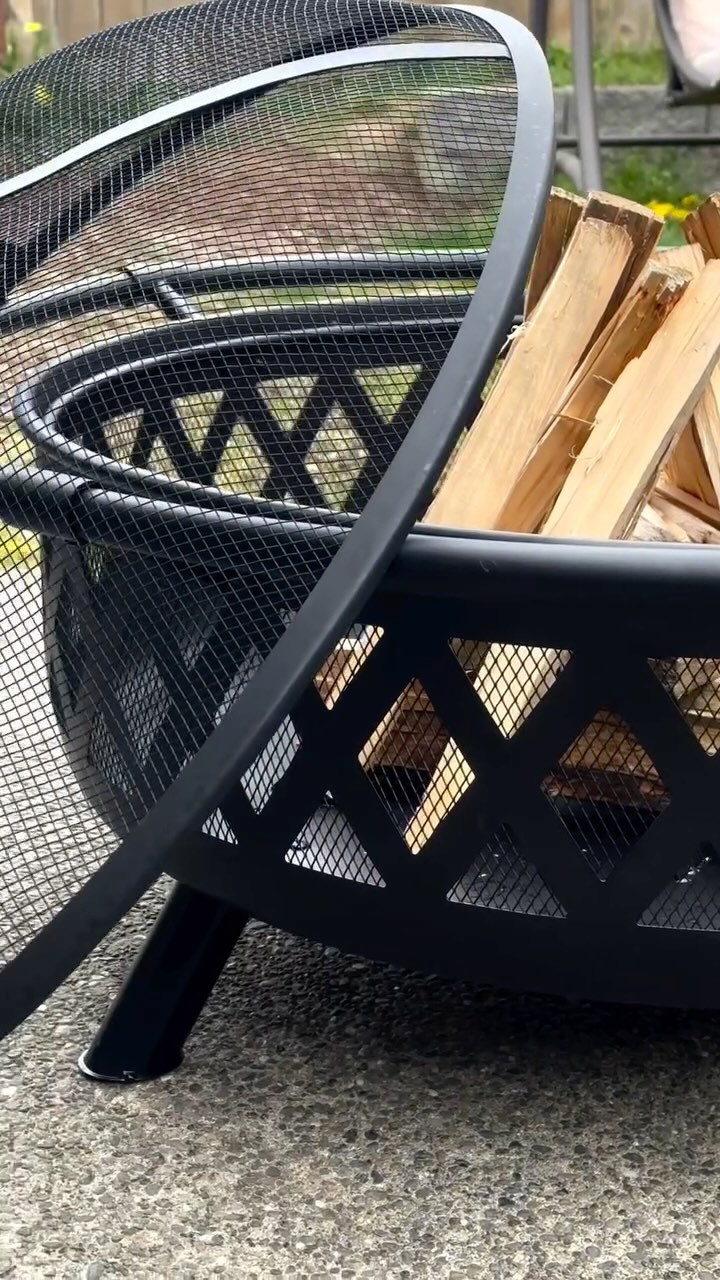 Instagram post by @x4_alinav for SUNCREAT OUTDOOR. Caption reads: [...] backyard. Who’s ready for s’mores?!....