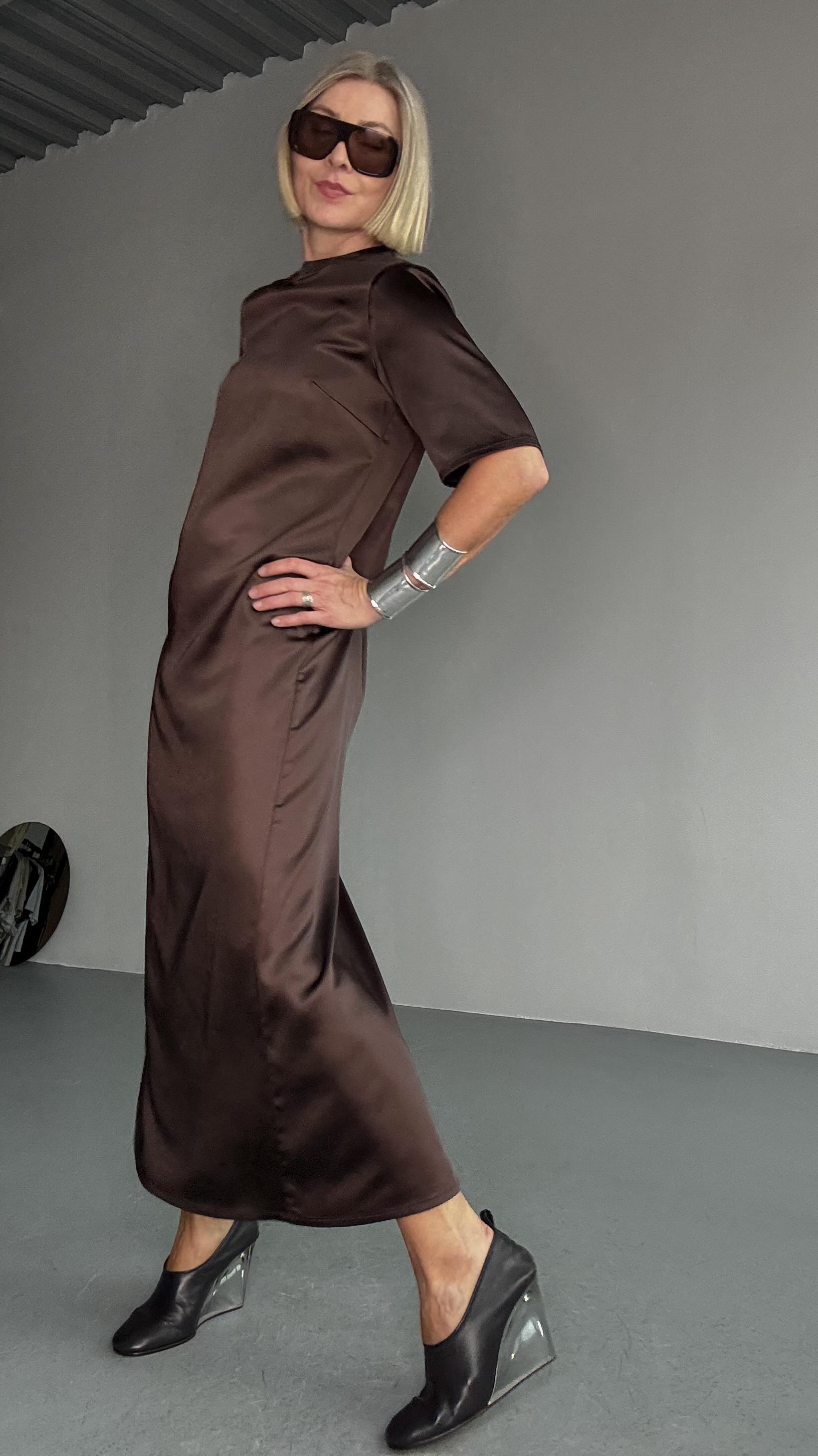 Instagram post by @stylemeyara for Soeur. Caption reads: Your simplest dress is a canvas for....