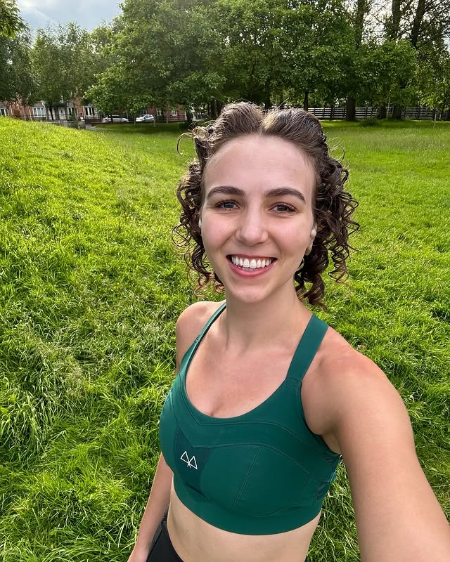 Instagram post by @runwithronni for MAAREE. Caption reads: [...] before getting them done! [AD] @maaree have....