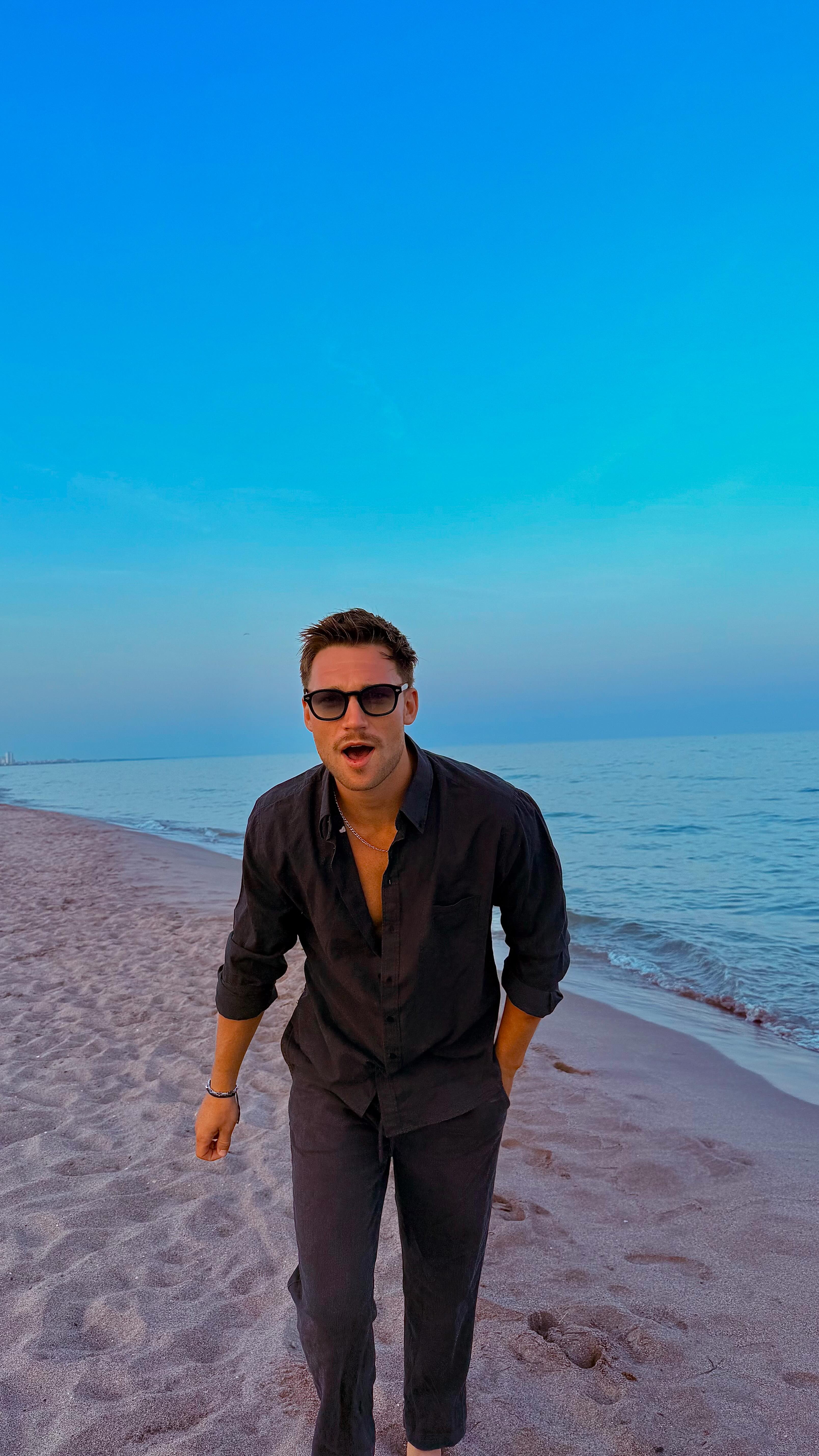 Instagram post by @yannickkotterer for Le Petit Lunetier. Caption reads: ☀️🌊❤️
🕶️: @lepetitlunetier.