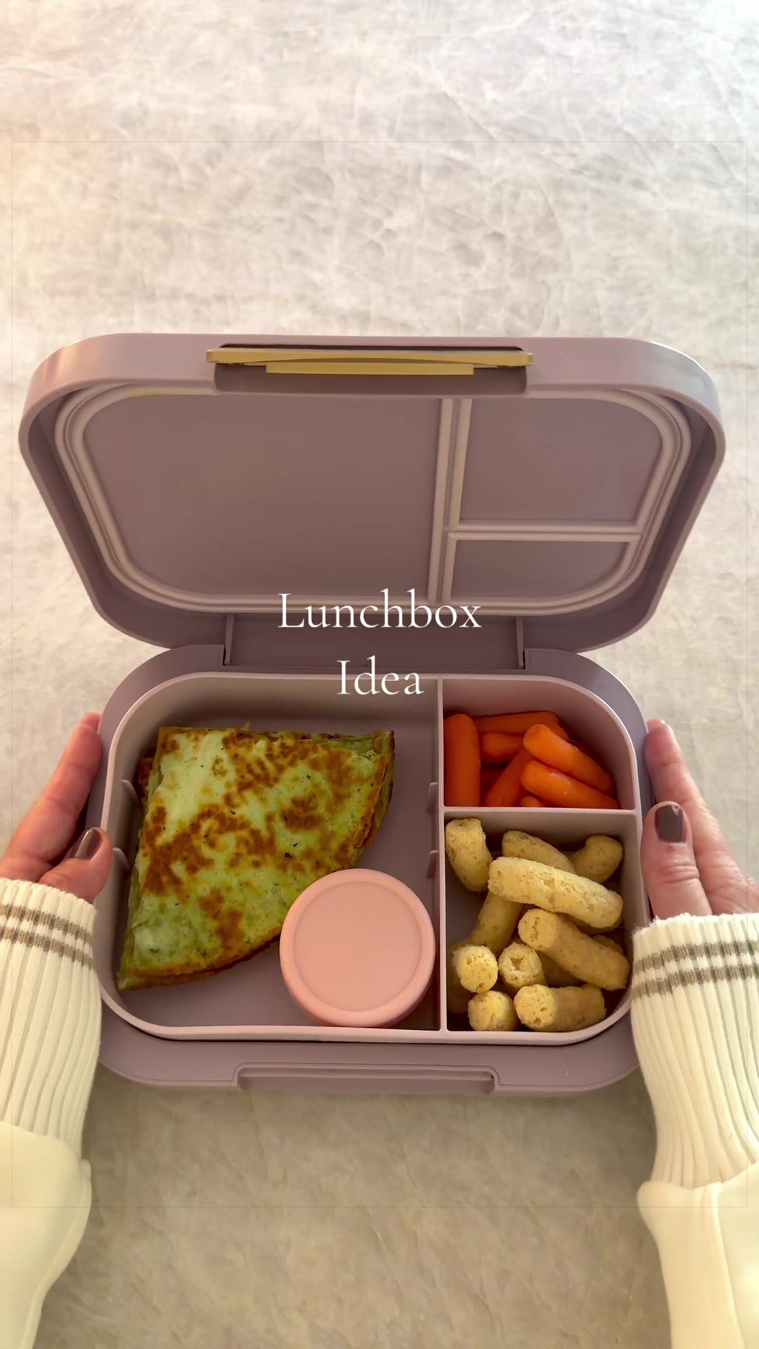 TikTok post by @rosannagray150 for HIPPEAS. Caption reads: Packing my daughters lunch 💗 @HIPPEAS Snacks....