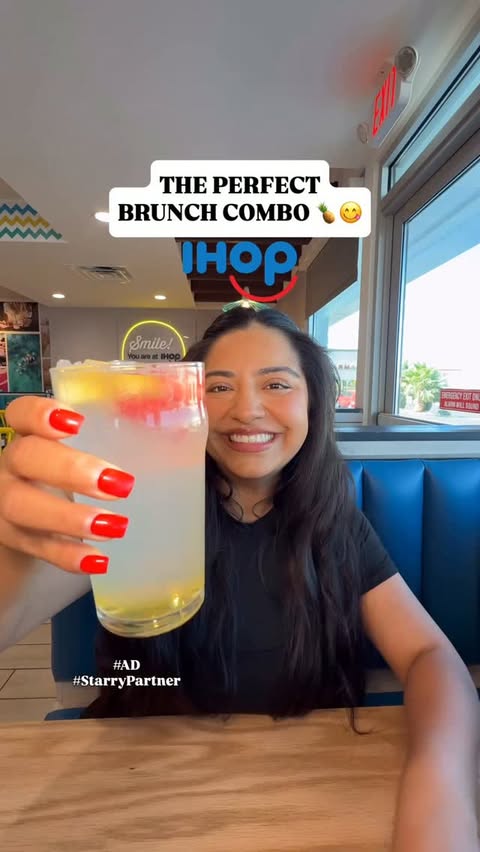 Instagram post by @lasvegaschicas for IHOP. Caption reads: [...] the STARRY® Pineapple Lemonade Splasher?....
