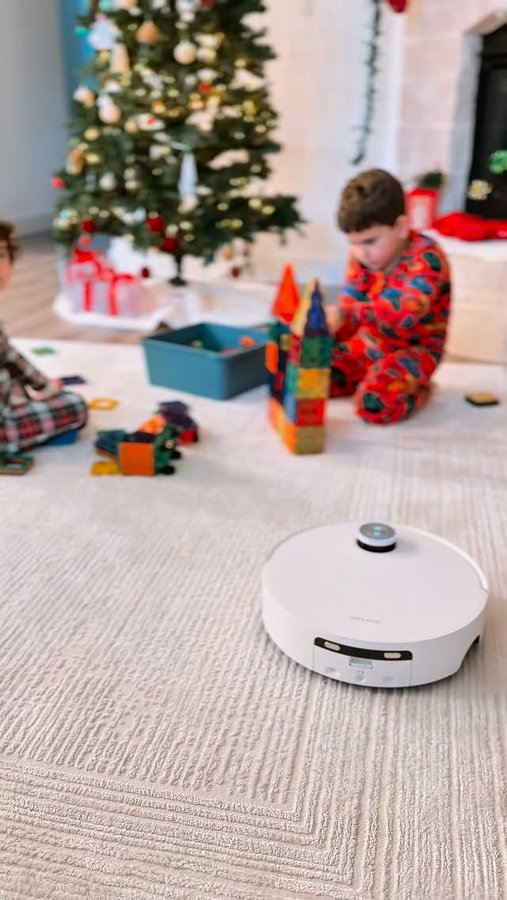 Instagram post by @2bebek1damla for Dreame. Caption reads: I don’t need my home to be perfect — just....