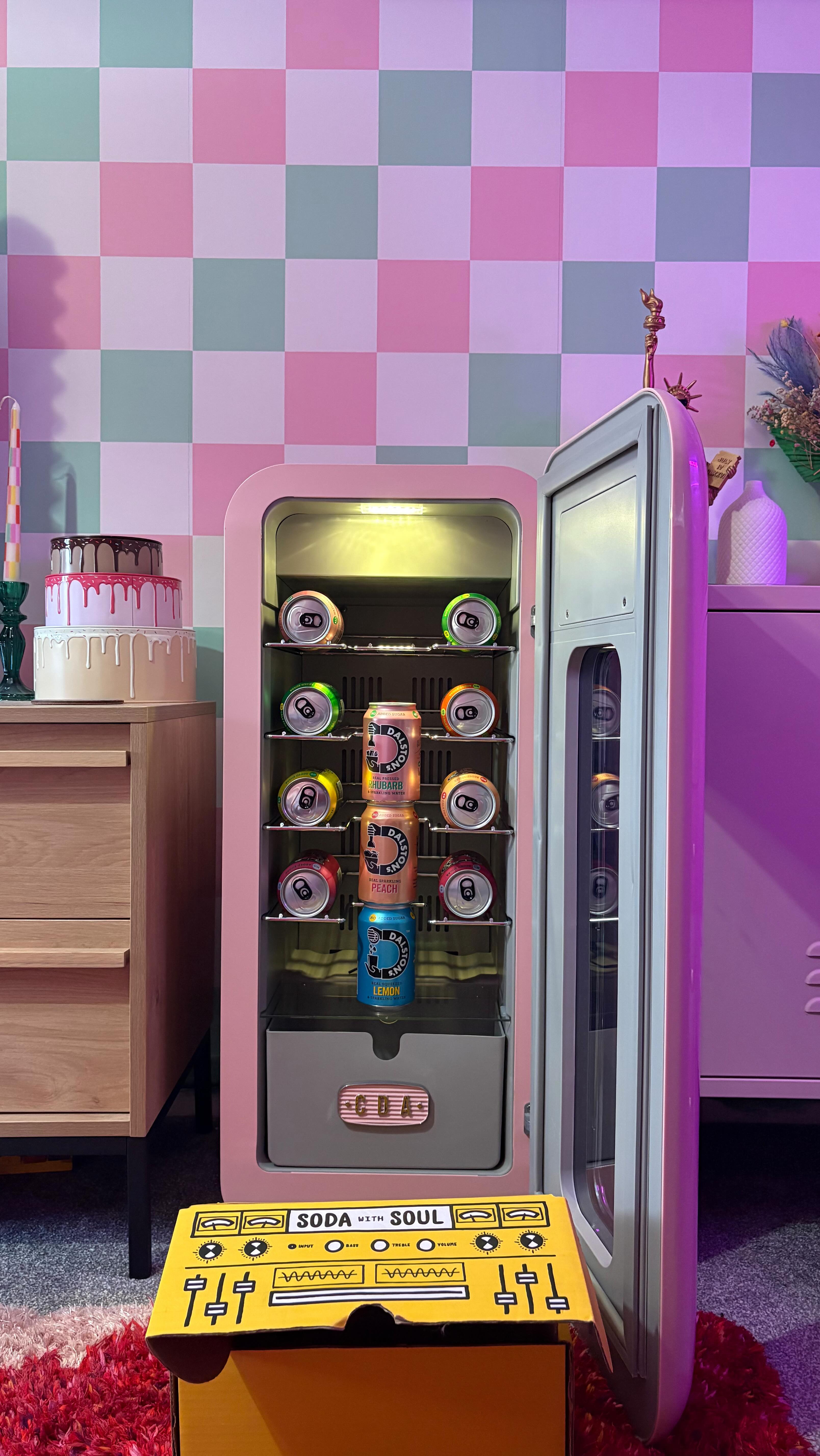 Instagram post by @aggielang for Dalston's. Caption reads: AD| @drinkdalstons 

Refreshing & Playful
🥤 Real....