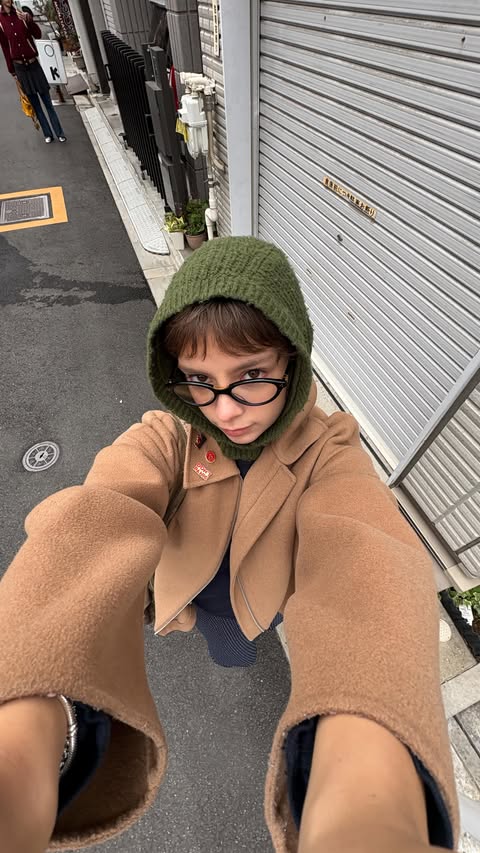 Instagram post by @frchhwks for Simify. Caption reads: #ad after my little hiccup in paris I have decided....