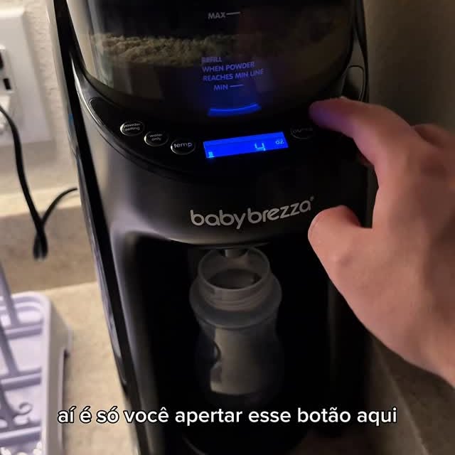Instagram post by @giejoao_ for Baby Brezza. Caption reads: Chega de perrengue! Nossa vida agora com a....
