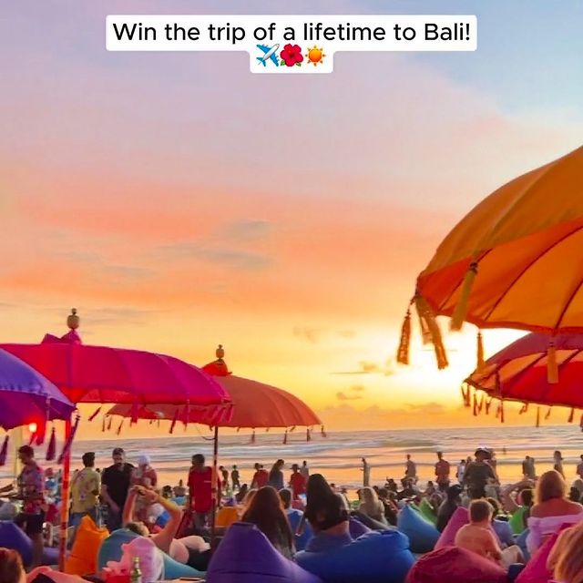 Instagram post by @galswhotravel for Kulani Kinis. Caption reads: [...] gals trip of a lifetime and a $1000....