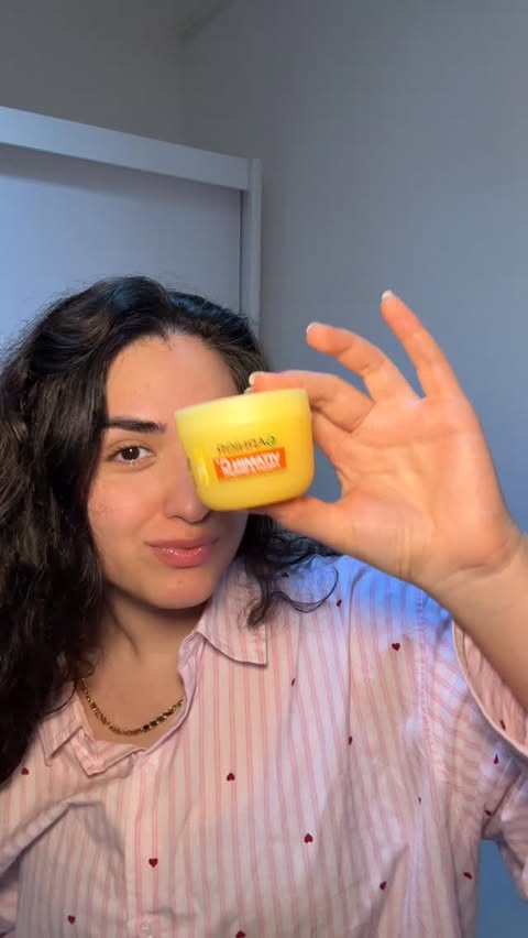 Instagram post by @nunuizm for Garnier Nederland. Caption reads: sorbet creams? 🍨 trying their new sorbet creams,....