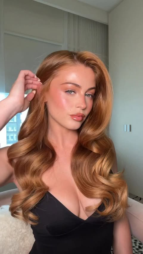 Instagram post by @makeupbysamanthaharvey for Beauty Works Hair Extensions. Caption reads: ad the smoothest shiniest curls!! Using....