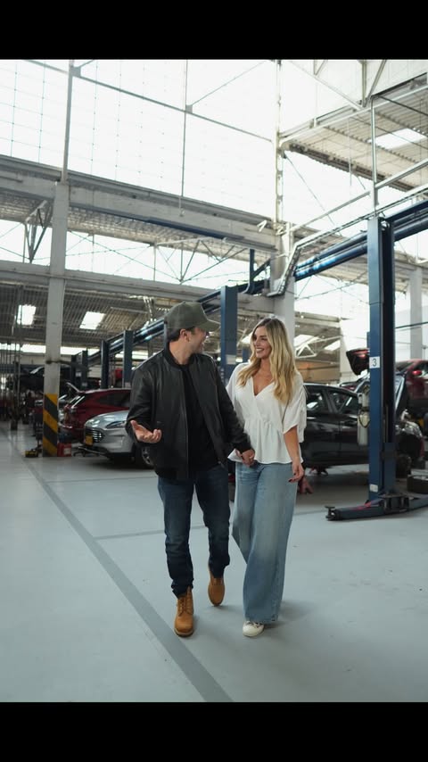 Instagram post by @juanmamendozah for Ford Colombia. Caption reads: [...] es súper importante 🔧🛞 @fordcolombia....