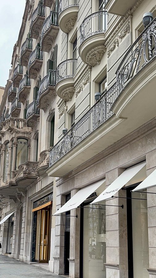 Instagram post by @nikitourliadou for Coconut Lane. Caption reads: 🎀 @coconutlaneuk unboxing🎀Obsessed with the bow....