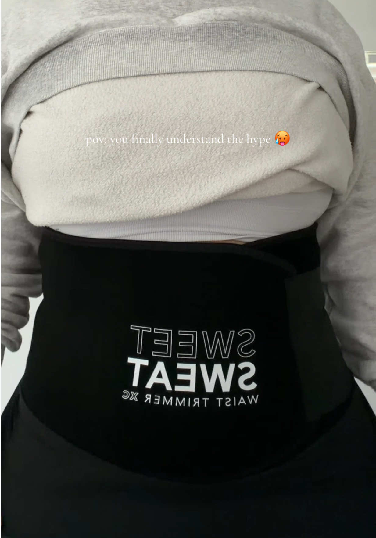 TikTok post by @aracely.lemuss for Sweet Sweat. Caption reads: [...] #viral #walking @Sweet Sweat.