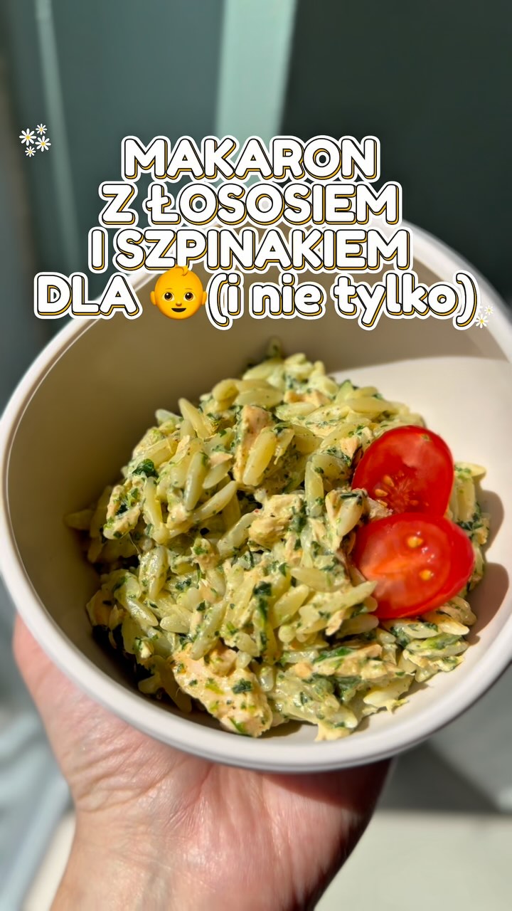 Instagram post by @kamila.banik for Mięsna Paczka. Caption reads: Prosty i szybki makaron dla dziecka i nie tylko 😀....