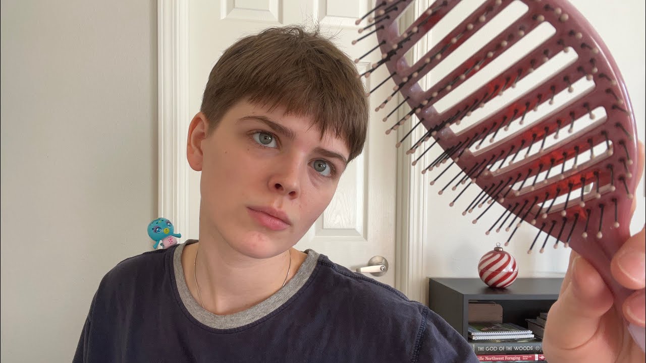 YouTube post by @Bearywellthen for Silky Gem. Caption reads: ASMR | Watch This Video Before You go to the....