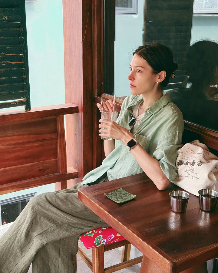 Instagram post by @2hearts1seoul for ana luisa. Caption reads: [...] I designed in collaboration with @analuisany....