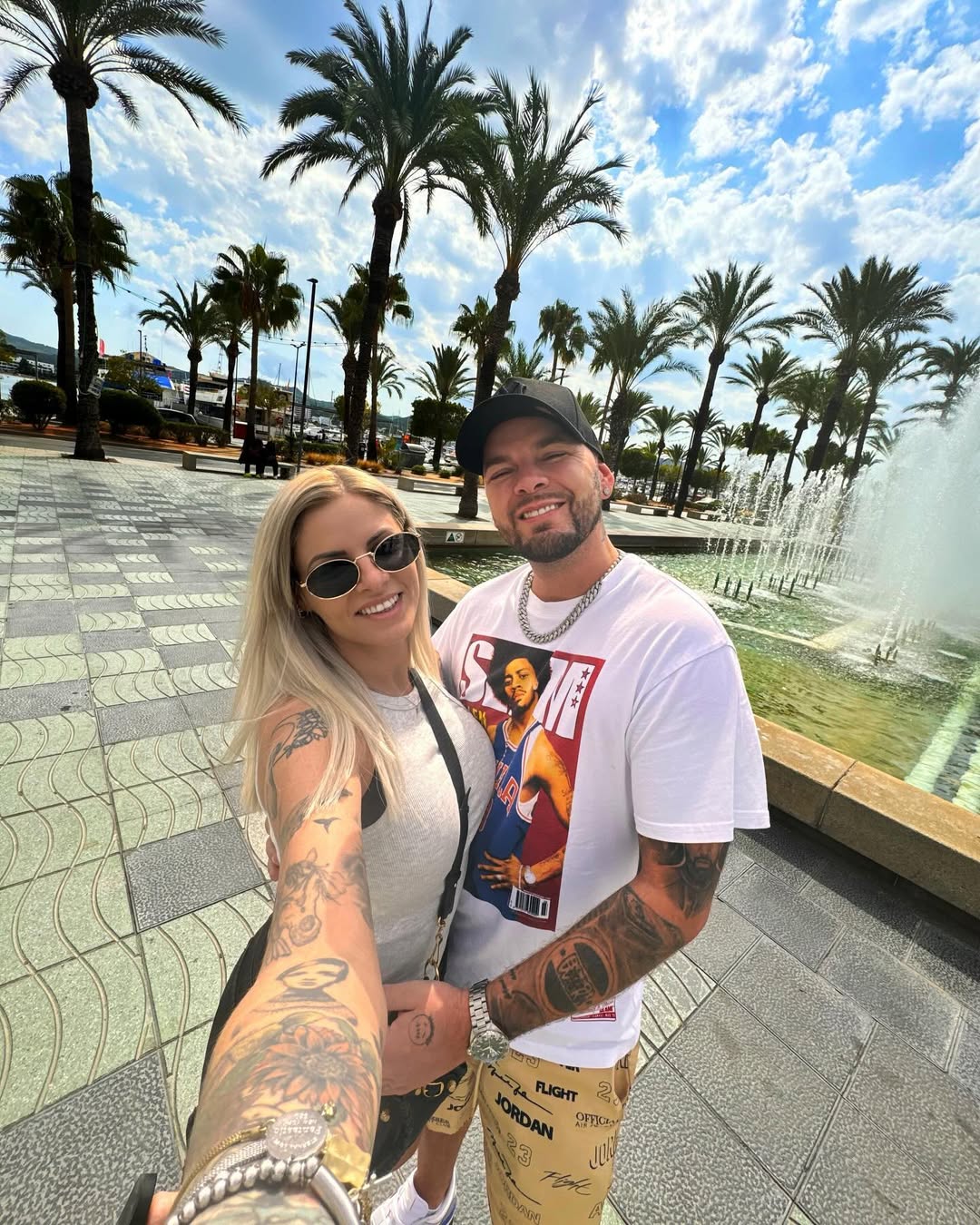 Instagram post by @djviktoriametzker for Burn Energy Drink. Caption reads: Ez elrepült!😃🔥Egy nap Ibizán a Burn nemzetközi....