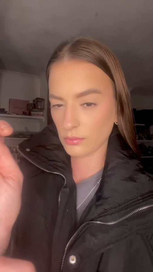 Instagram post by @powderofparis for The Essence Vault. Caption reads: [...] leave the house without my No.82. ....