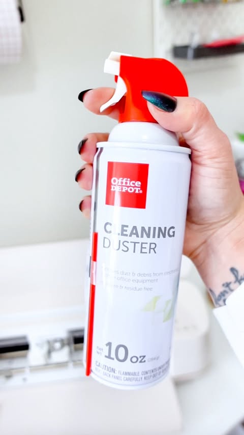 Instagram post by @dinosaurmamasvg for Creative Fabrica. Caption reads: Cricut cleaning tip! ✂️💨
All you need is....