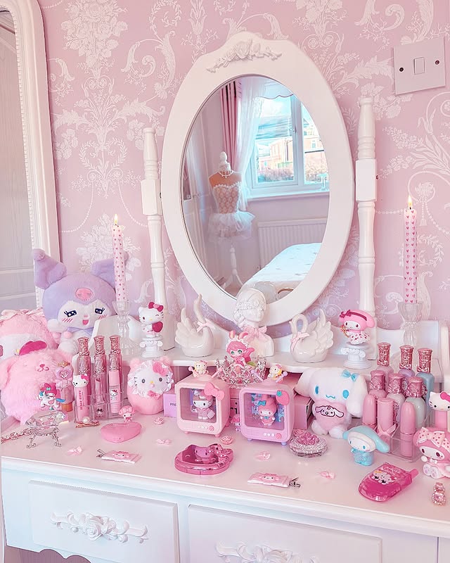 Instagram post by @diordiamonddresses for Blippo. Caption reads: [...] sun 🥹 Sanrio items kindly gifted by @blippo....