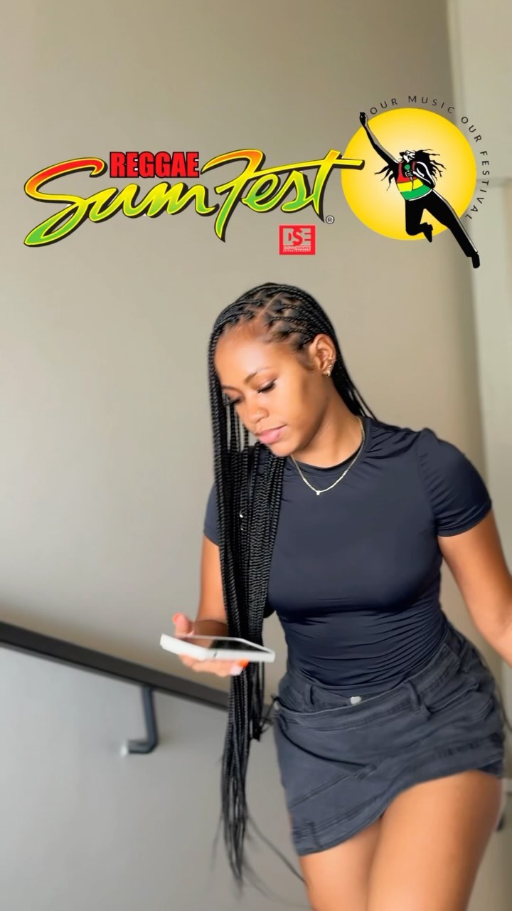 Instagram post by @toniannb__ for Scotiabank. Caption reads: Love the fit @toniannb__ 😃 

What are you wearing....