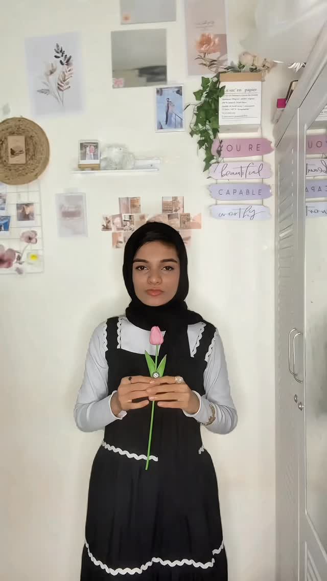 Instagram post by @miznahh._ for Naseem Perfume. Caption reads: [...] you can wear every day🌸

#asmira....