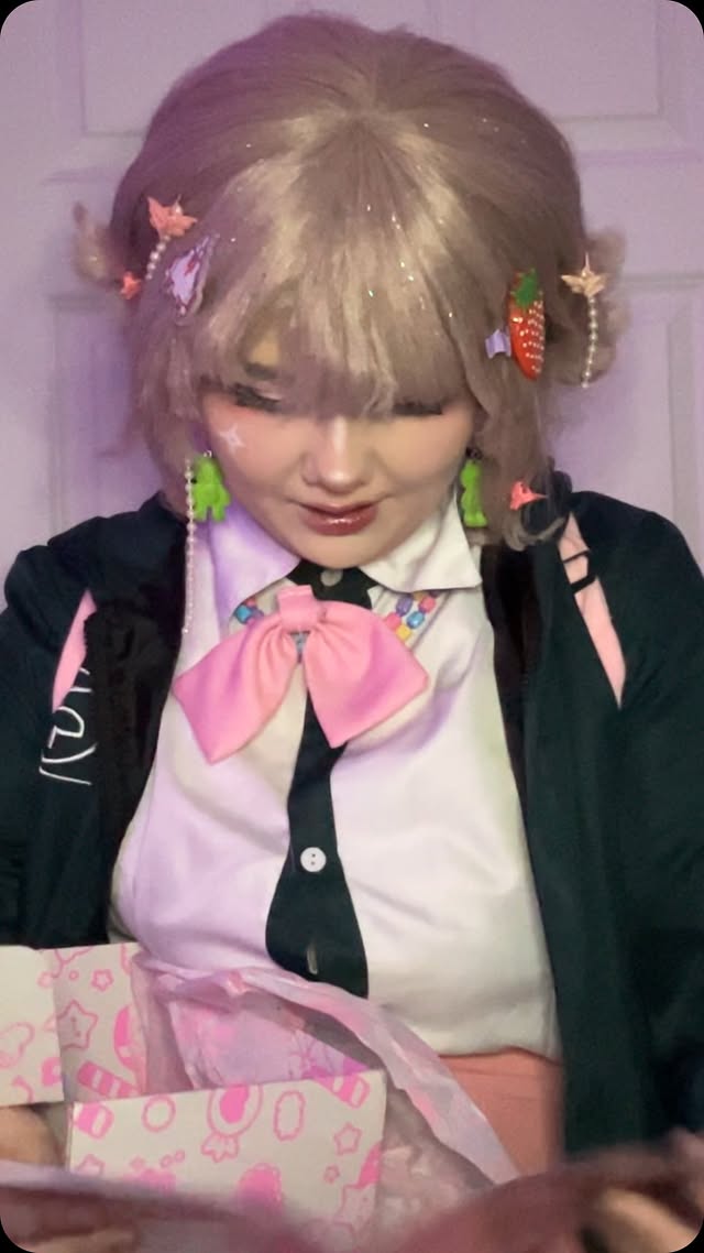 Instagram post by @vent1_l0v3r for Kawaii Box. Caption reads: THANK YOU SO MUCH @kawaiibox !! - - - Story....