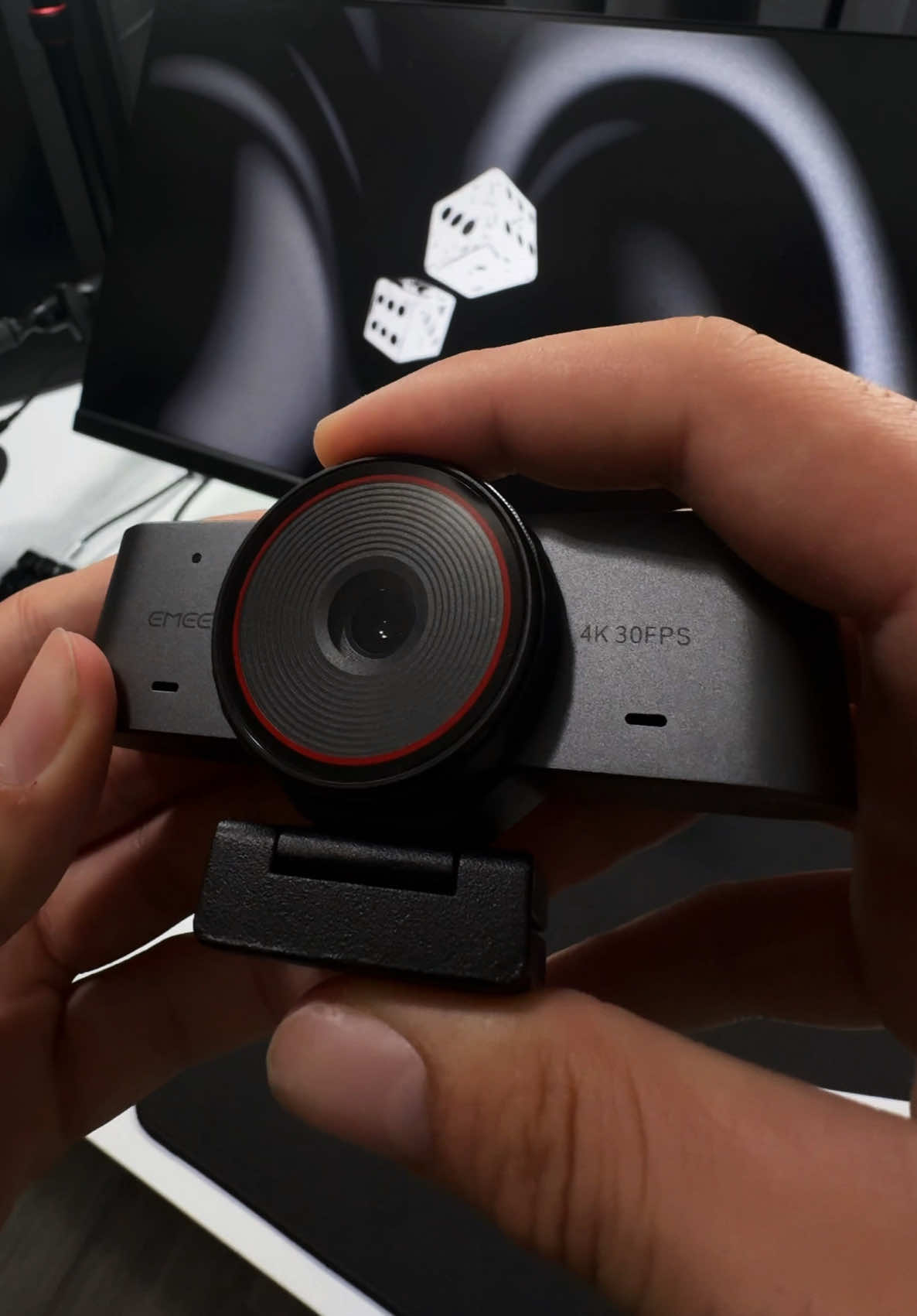 TikTok post by @g6be for EMEET. Caption reads: EMEET C960 Ultra Ultra 4k Resolution | 1/1.5 [...].