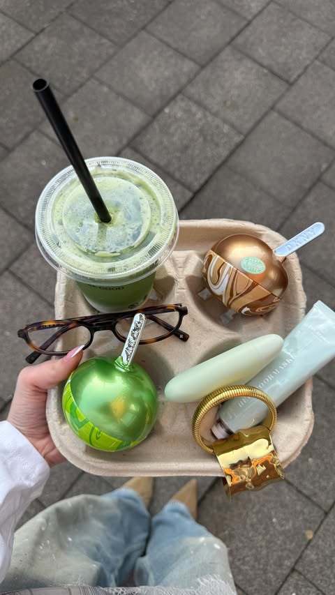 Instagram post by @lillycurious for DKNY. Caption reads: [...] Matcha mornings — frisch und leicht mit....