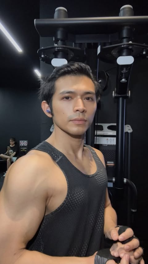 Instagram post by @jazpertiongson for F45 Training. Caption reads: Here’s how you stay consistent and enthusiastic....