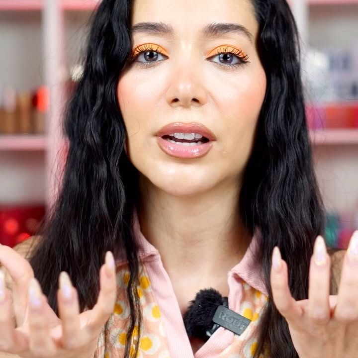 Instagram post by @herosheemaz for NAKED SUNDAYS. Caption reads: برابری بیداد می‌کنه. 

Products used: 

SPF by....