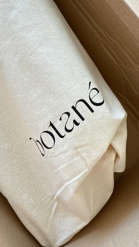 Instagram post by @alexandrasturmayr for Botané. Caption reads: [...] most beautiful artificial flowers from....