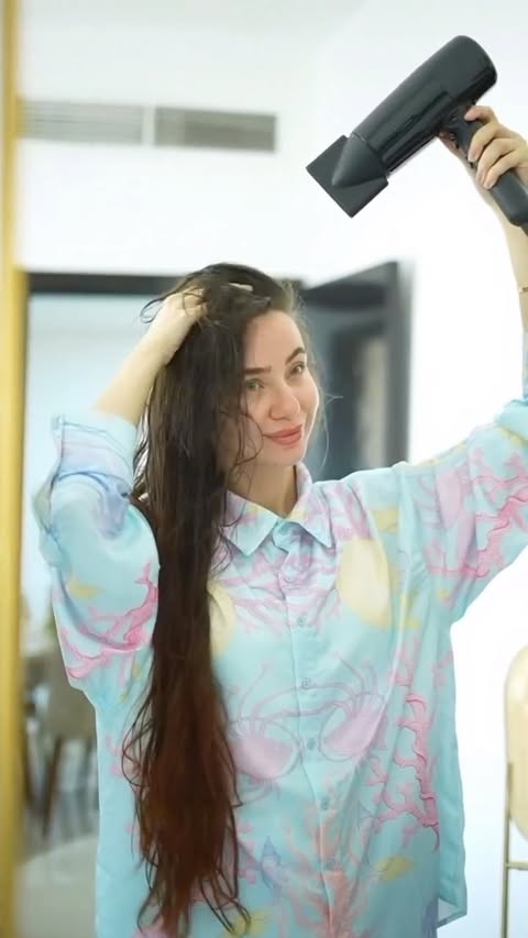 Instagram post by @dianaalrez for Noon. Caption reads: ⁨ ⁨ noon exclusive drop 🔥 كل جديد عالم الجمال صار....