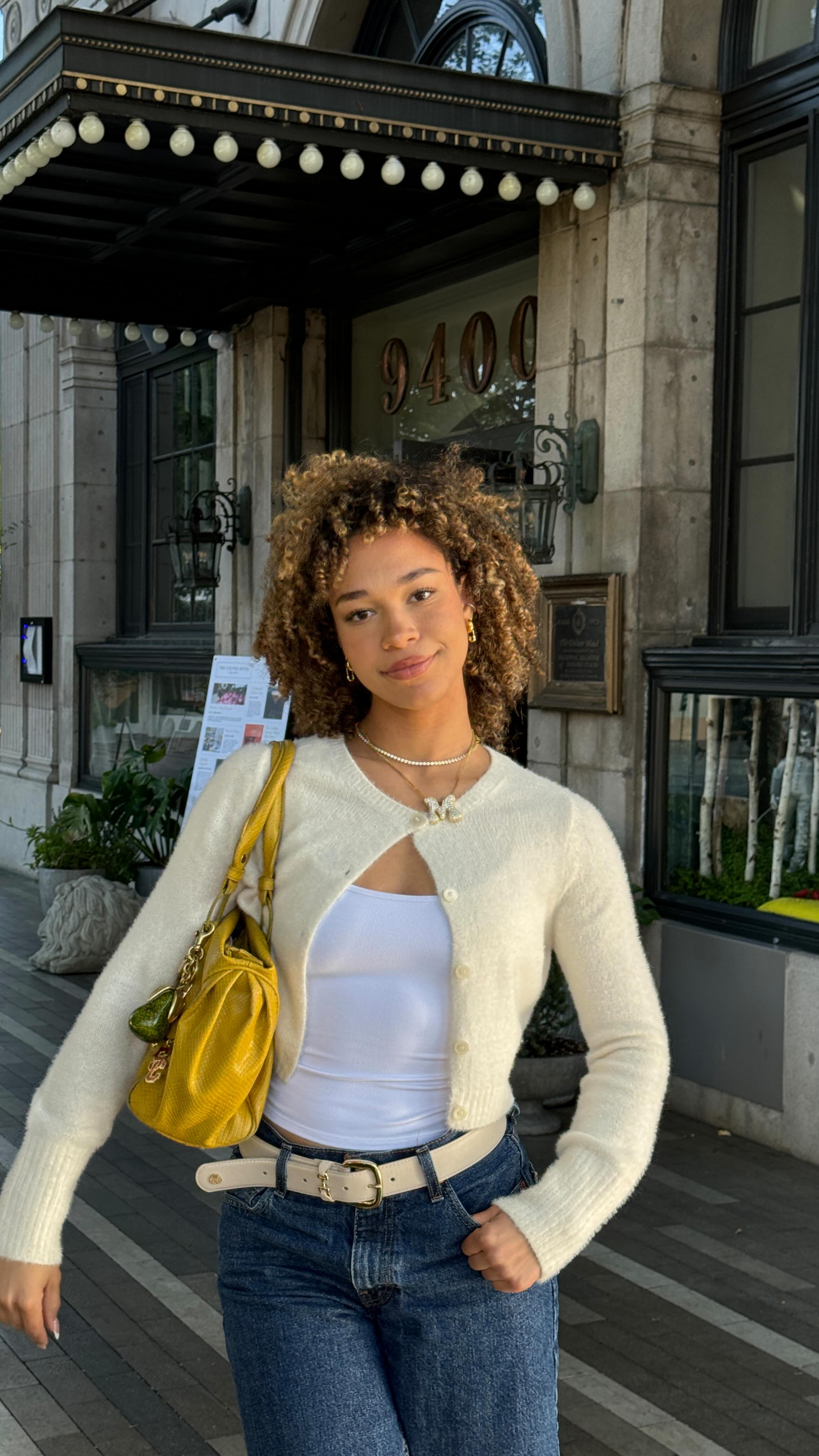 Instagram post by @makaylalysiak for Murad Skincare. Caption reads: How to get clear skin for class w/ @muradskincare....