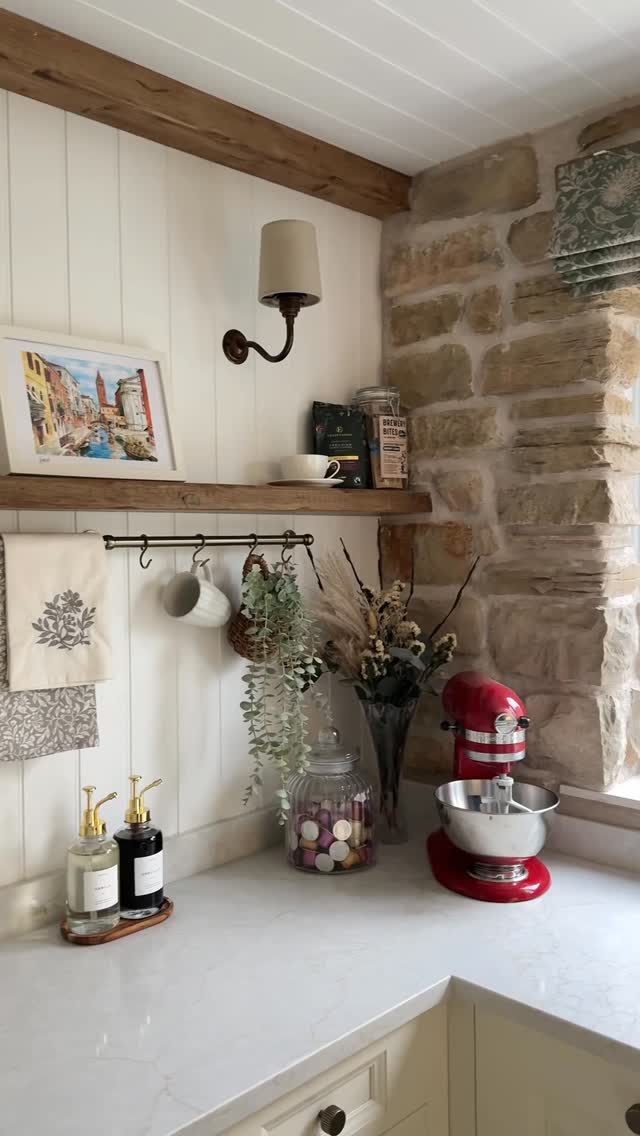 Instagram post by @rufflesandrenos for Dowsing & Reynolds. Caption reads: I can’t actually believe that this is the same....