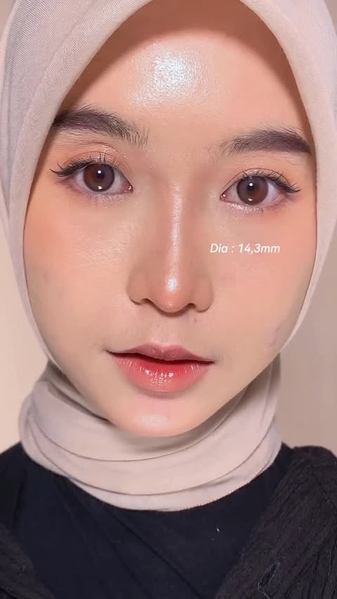 Instagram post by @zyrlayne for BEAUTY Community | UGC Creator. Caption reads: In love with Haru Hana softlens by @spexsymbol....