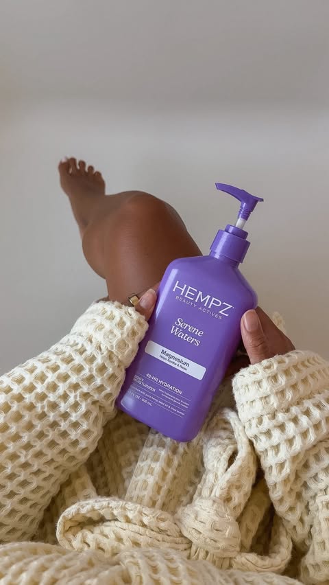 Instagram post by @cococuenco for Hempz. Caption reads: [...] seed oil too, no wonder she’s that girl.....