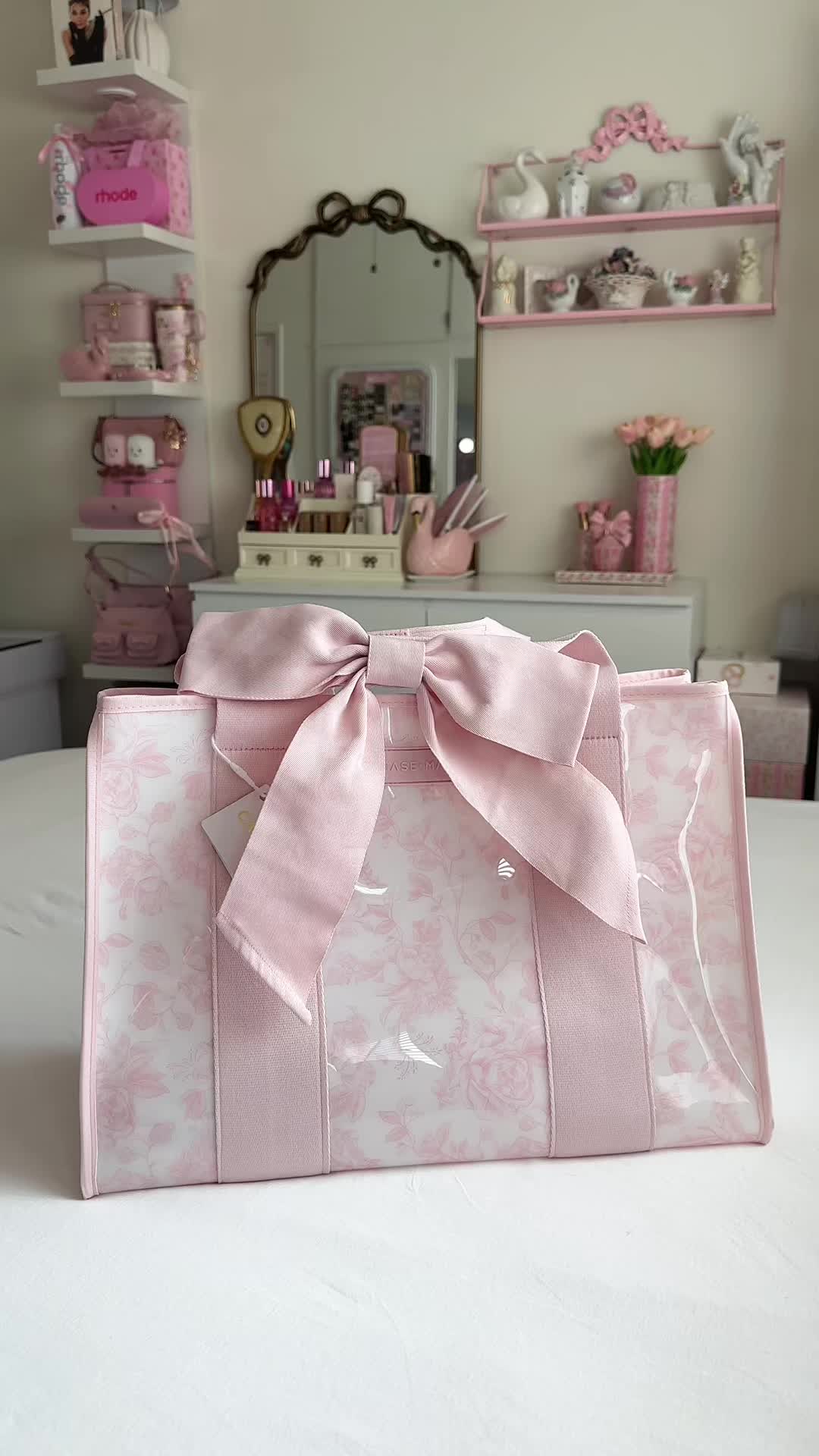 TikTok post by @gorjess97 for Case-Mate. Caption reads: this jelly tote is soo me💗🌸✨ @Case-Mate i'm in....