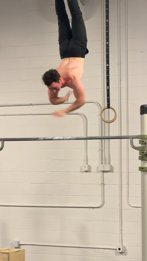 Instagram post by @yocalisthenics for Jack Archer. Caption reads: [...] 

My pants are from @jack.archer....