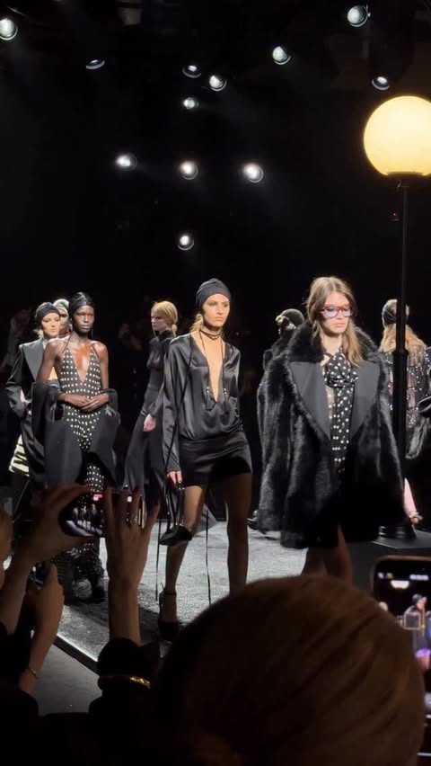 Instagram post by @xoxotsumi for NINA RICCI. Caption reads: [...] at one of my favorite #pfw moments 🖤....