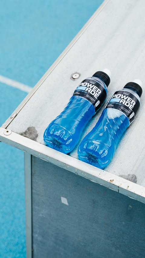 Instagram post by @cynthia_bolingo for POWERADE. Caption reads: [...] No shortcuts. Just work.
Powered by....