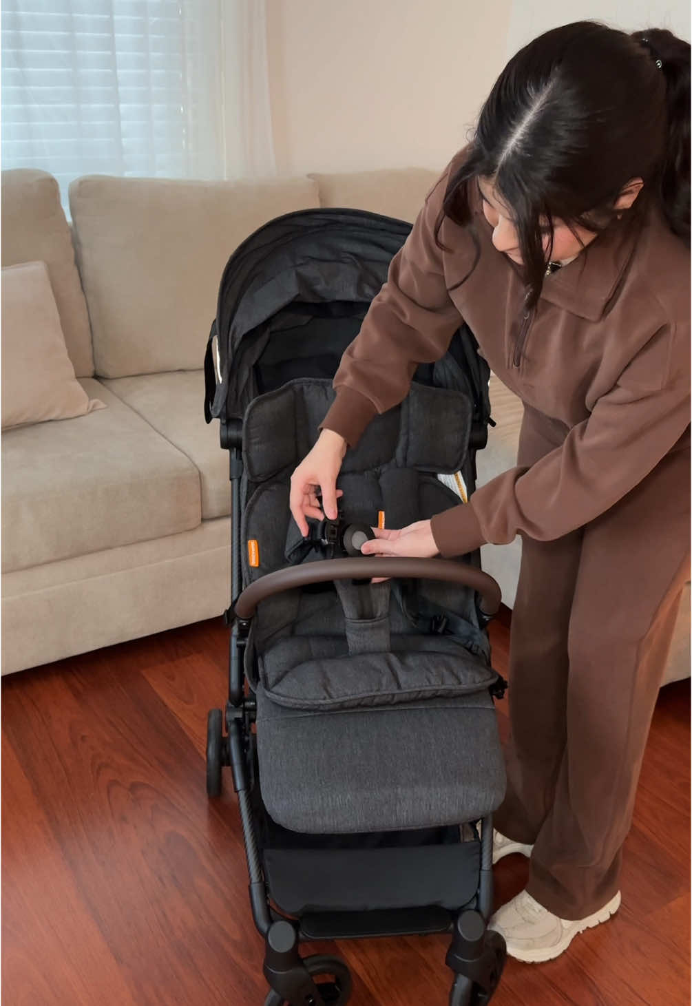 TikTok post by @marilyndavaloss for Mamazing. Caption reads: Go get your Mamazing stroller NOW that it’s on....