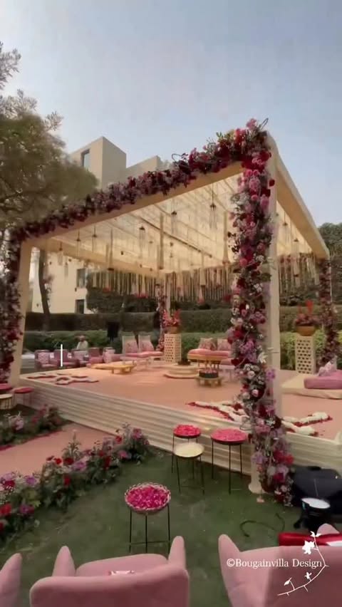 Instagram post by @_facedecor_ for Reequil. Caption reads: LINKS ON BROADCAST CHANEL🔗 :)
Jo log weather....