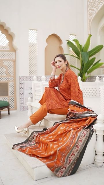 Instagram post by @ridamirza_ for Zeen. Caption reads: [...] with these stunning outfits from....