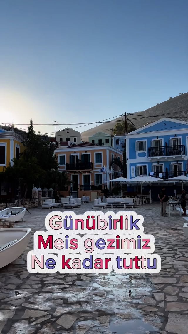 Instagram post by @selenlekesfediyoruz for Visit Greece. Caption reads: Merhaba💌

✨ “Meis’te bir günümüz nasıl geçti?”....