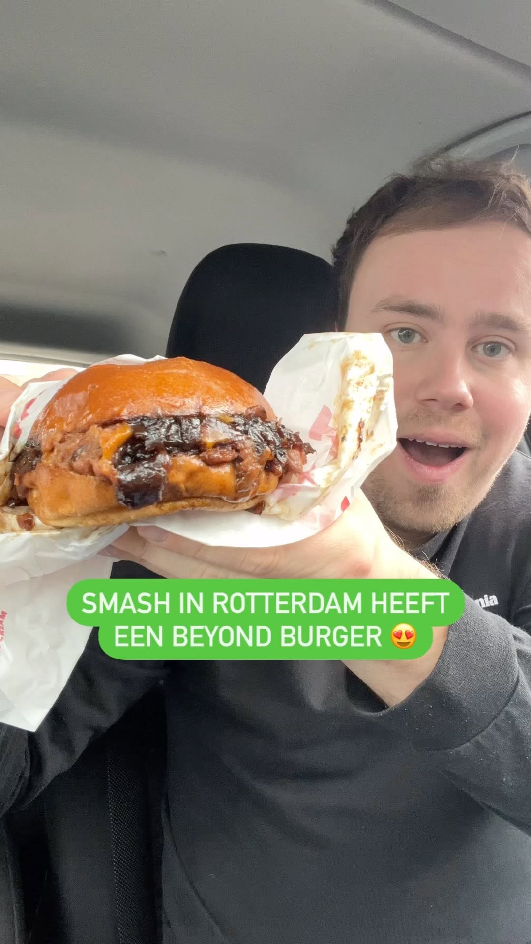 Instagram post by @snackspert for Beyond Meat. Caption reads: Het is eigenlijk geen toeval meer dat m’n meest....