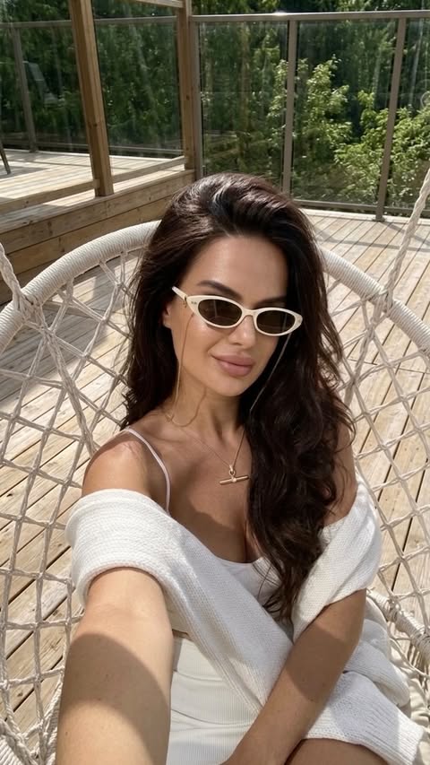 Instagram post by @metejnica for Jeulia Jewelry Official. Caption reads: My Sumer ☀️ time jewelry collection by....