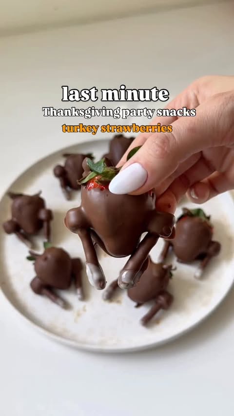 Instagram post by @andreabea.c for Ghirardelli. Caption reads: easy lil last minute thanksgiving dessert that....