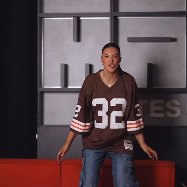 Instagram post by @antonia for Betano. Caption reads: Vara asta e despre distracție! Fa-ti cont pe....