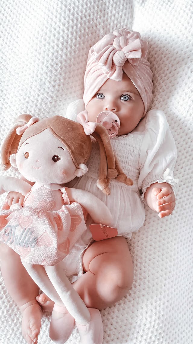 Instagram post by @raisinghayloandhallie for Leyadoll. Caption reads: [...] over this new little friend from....